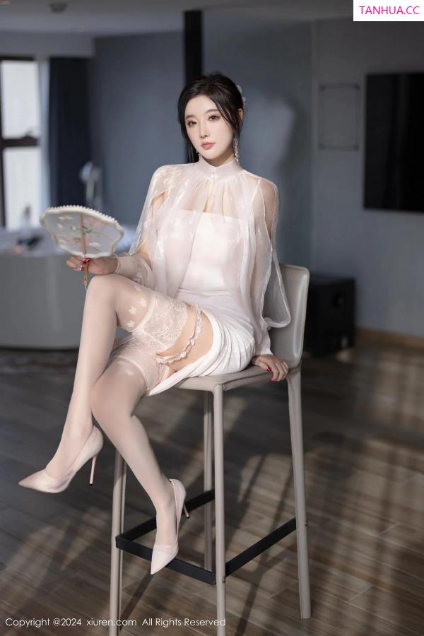 杨晨晨 sugar小甜心CC [XiuRen]高清写真图 2024.03.26 No.8294 杨晨晨Yome 丝袜美腿第23张图片